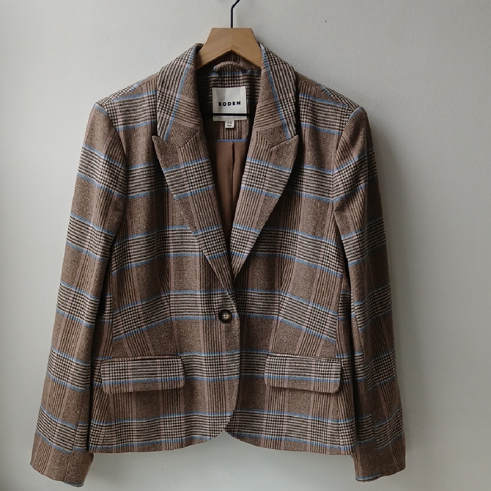 Boden Tan and Gray Checkered Blazer